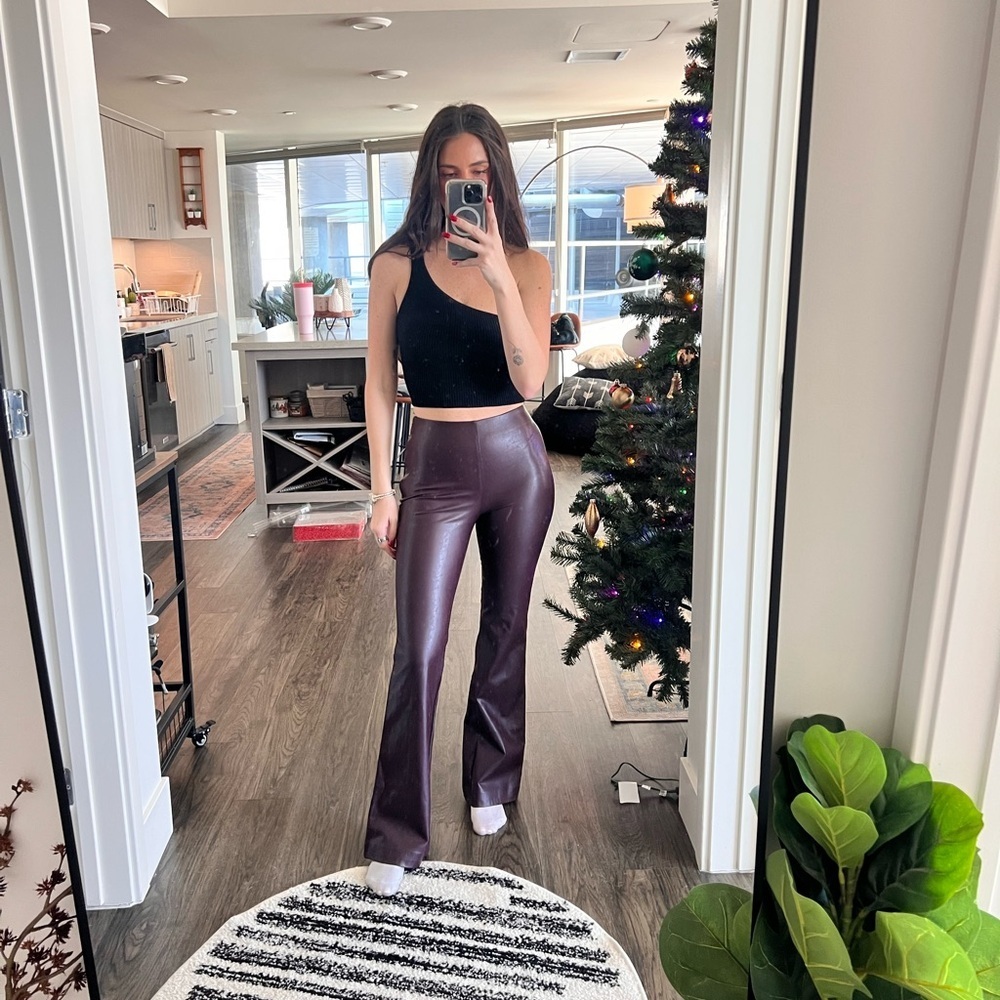 Aritzia Wilfred Roma Faux Leather Pant Purple Flare- 0 - Picture 3 of 8